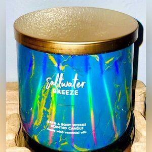 Bath and body Works saltwater breeze 3wick candle